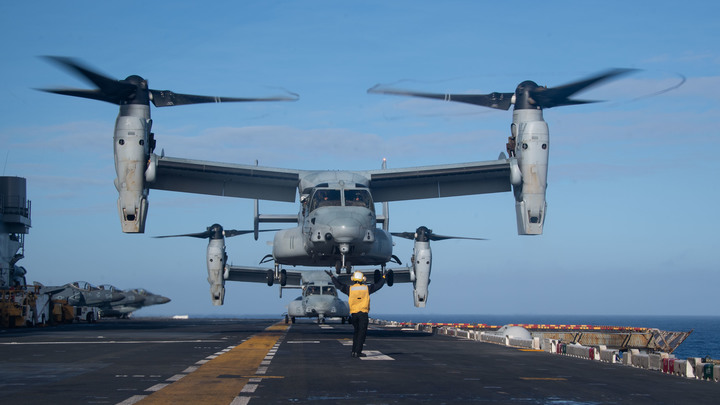 Экс-премьер Украины призвал жителей бежать из Донбасса: Если отморозки решатся...