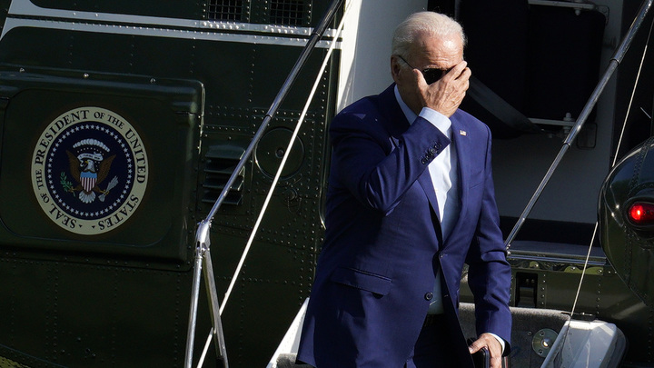 Состояние подхватившего COVID Байдена изменилось: Окружение рассказало о здоровье президента США