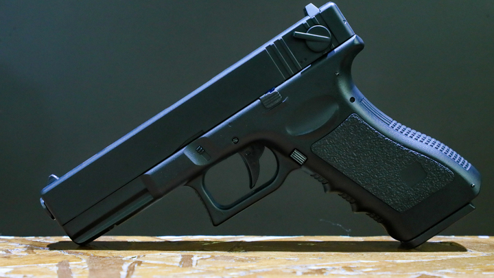 В Новороссийске во время ночной перестрелки пострадали четыре человека