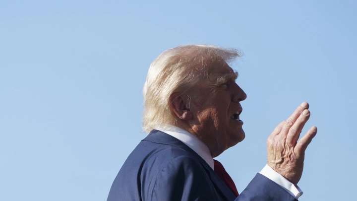 Фон дер Ляйен могла повлиять на решение Трама сократить срок введения пошлин против торговых партнёров России