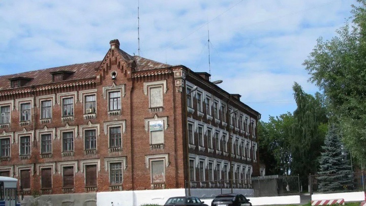 В Гусь-Хрустальном восстановят историческое здание рабочих казарм