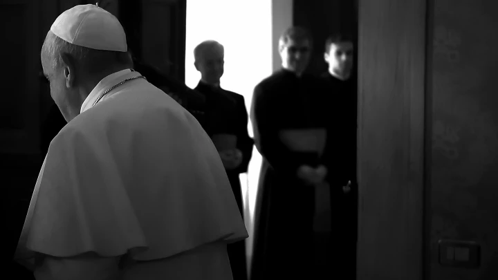 Хазин после смерти Папы Римского оставил две заметки о нём. Весьма любопытные