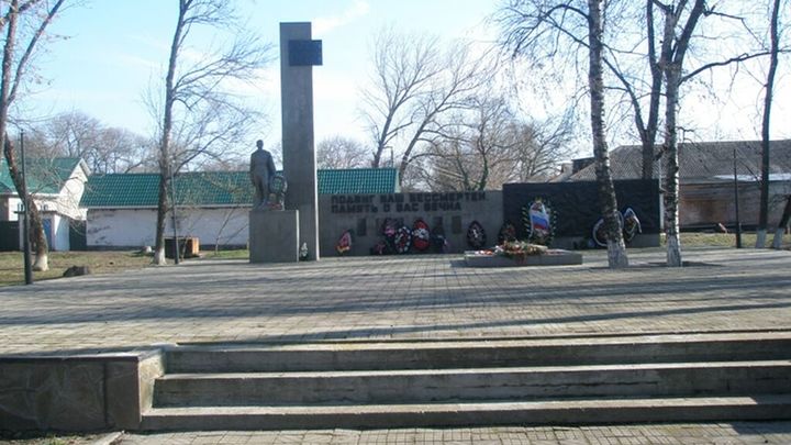 В Тимашевске неизвестные сожгли венок на Вечном огне