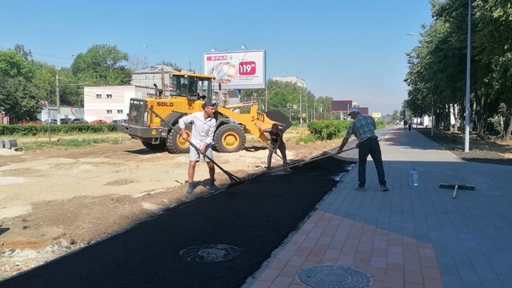На Автозаводе благоустраивают 3 общественных пространства