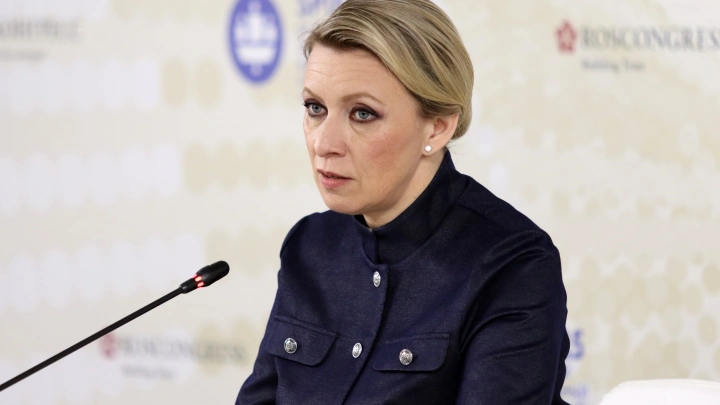 Накачка Украины оружием не способствует мирному урегулированию - Захарова