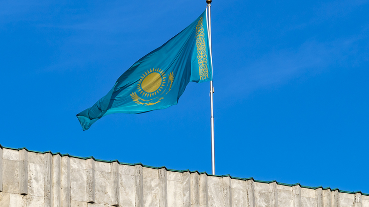 Под Алматы открыли памятник Динмухамеду Кунаеву
