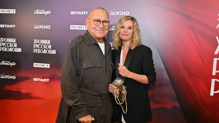 Боль разрывает на куски: откровенное признание Юлии Высоцкой о дочери в коме