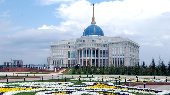 Почти 100 млн рублей за авто: В Казахстане продается советский кабриолет