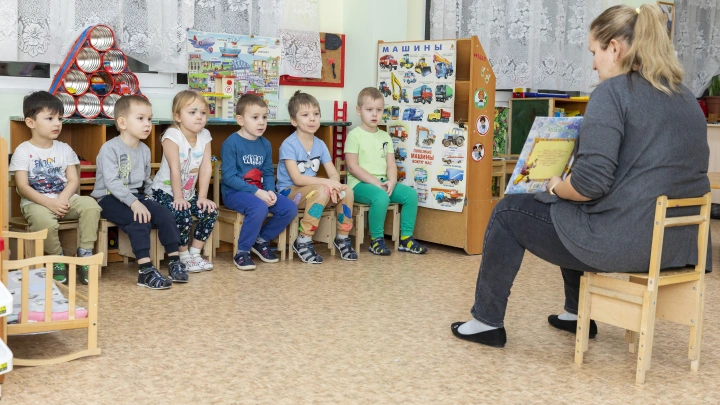 Челябинский детсад, где детей закрывают в тёмных туалетах, проверит Следком