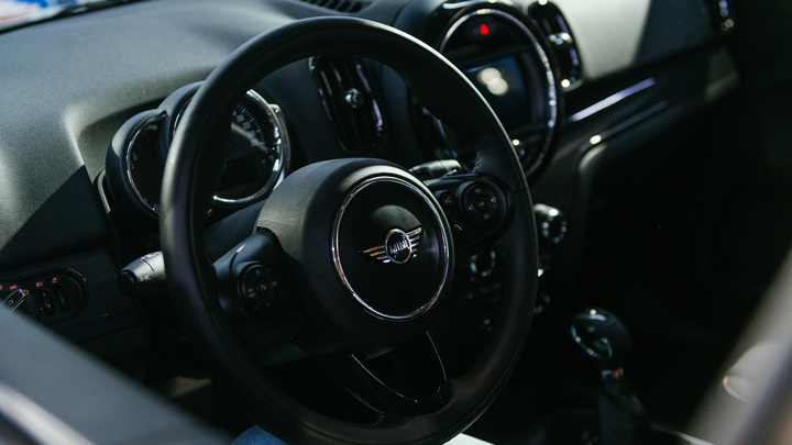 В России упал спрос на авто: Эксперты разобрались в причинах