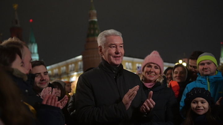 Собянин лишил москвичей свободного Нового года и Рождества: По домам до 15 января