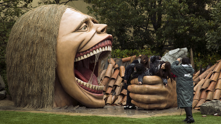 Давить на тормоза поздно. Во главе мирового правительства стоит монстр