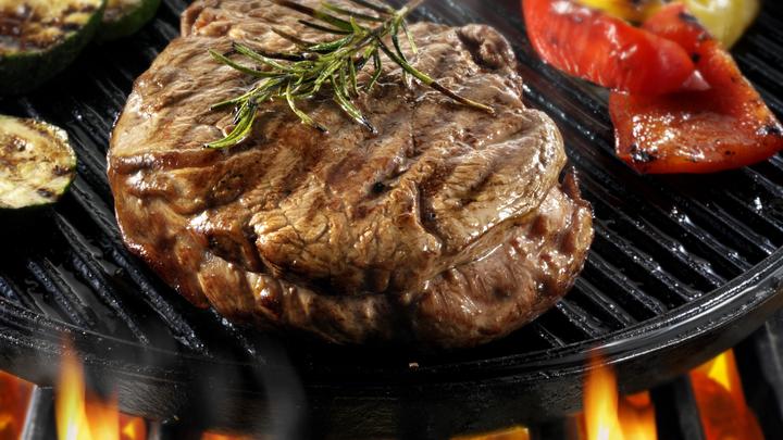 Русские приверженцы ЗОЖ отказались заменять настоящее мясо вегетарианским