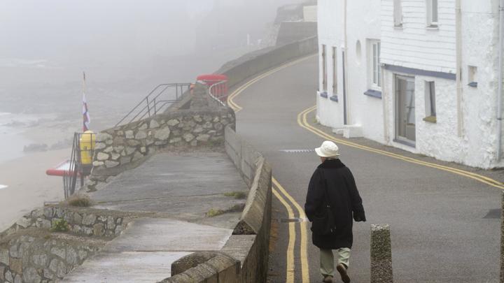 На пенсию - без гроша за душой. На Западе стремительно беднеют старики