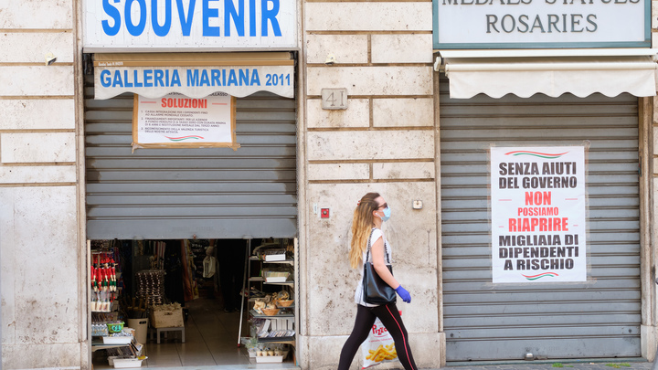 Иначе никогда не восстановимся: Италия отменяет действовавший с марта карантин