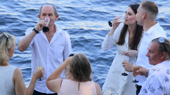 Протрезветь в три раза быстрее: Найден быстрый способ выведения алкоголя из организма