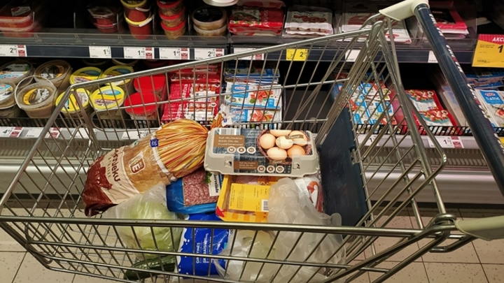 Ряд продуктов питания подорожал за неделю в Кузбассе