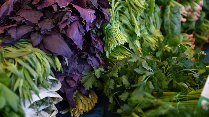 Подержите зелень в солёной воде: вас ужаснёт то, что вы едите