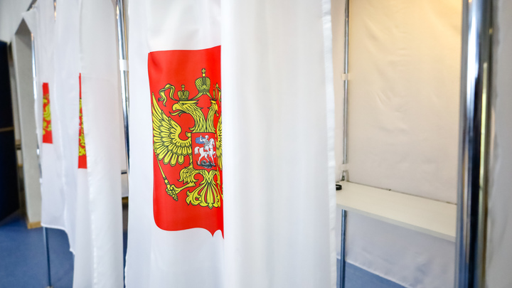 Подростки разбили окна на избирательном участке в Хабаровском крае