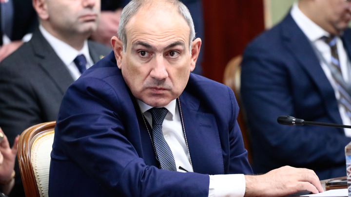 Армения объявила о своём выборе. Колясников задал самый острый вопрос: Нам некуда 7 млрд деть?!