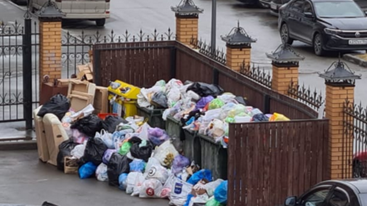 Регоператор Экология-Новосибирск выделил для вывоза мусора из частного сектора ЗИЛы