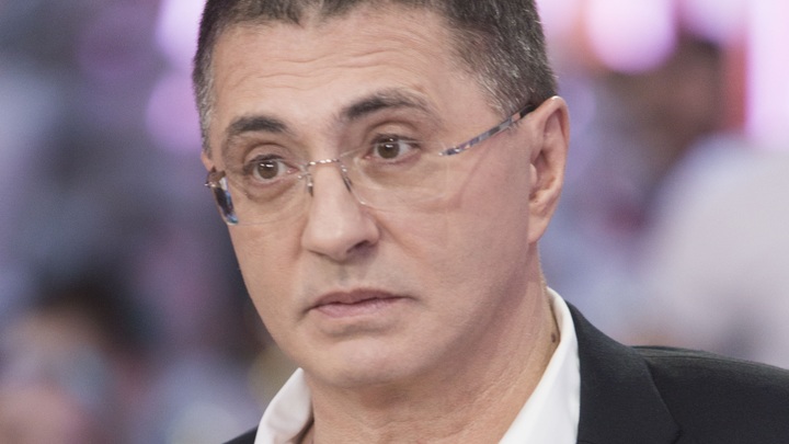 Доктор Мясников назвал главную проблему после увольнения медиков, бунтующих против вакцинации