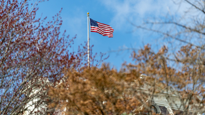 Вашингтону безразличны территориальные споры: Обозреватель раскрыл неприятную для Киева правду