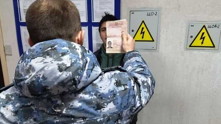 Ваш паспорт будет уничтожен: с 23 ноября многих мигрантов в Челябинске лишат гражданства