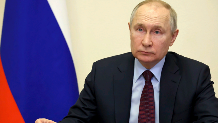 Сигнал для всего мира: Американский разведчик похвалил Путина за отпор Западу