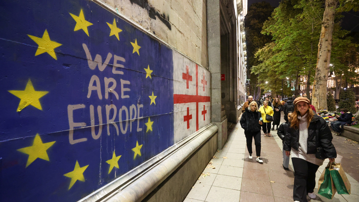 Крушили и поджигали всё вокруг: на протестах в Грузии задержаны граждане России и американцы