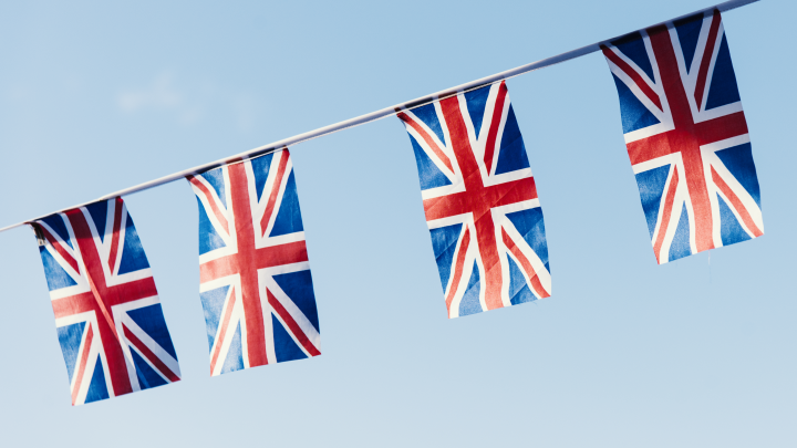 FT: на фоне ссоры Трампа и Стармера Лондон стал тормозить военные запросы США