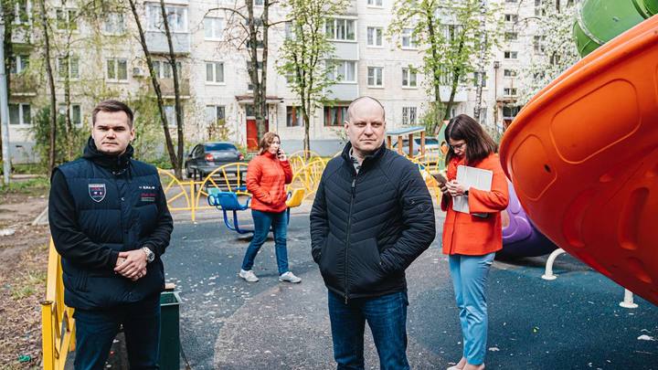 Ремонт и уборка под контролем: Максим Красноцветов осмотрел Пушкино и Ивантеевку
