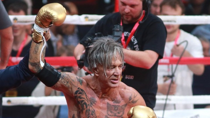 Микки Рурк высказался о русских так, что Собчак расстроилась