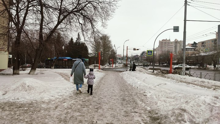 Перепады температуры от -27 до +11 и штормовой ветер ждут кузбассовцев на выходных