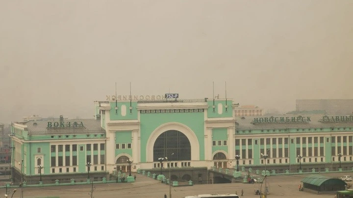 Режим неблагоприятных метеоусловий из-за безветренной погоды ввели в Новосибирской области