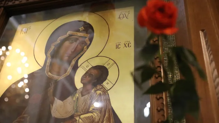 Жительница Сызрани связала неудачи с найденной на перекрёстке иконой