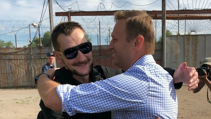 Подарок навальнятам перед митингом: найдено несуществующее заявление гендиректора Ив Роше