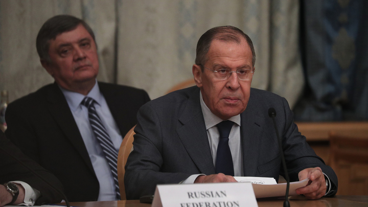 «Шабаш» украинских националистов: Лавров прокомментировал нападение на посольство России в Киеве