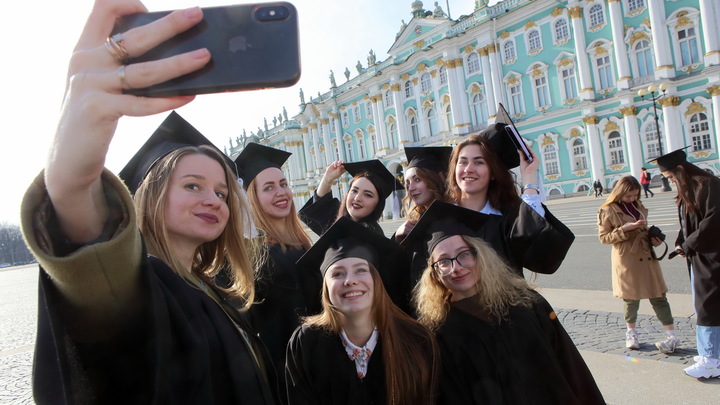 Первое сентября в ноябре? Стало известно об особом праве российских вузов