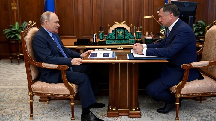 Марат Хуснуллин пообещал Путину запустить движение по правой части Крымского моста 20 декабря