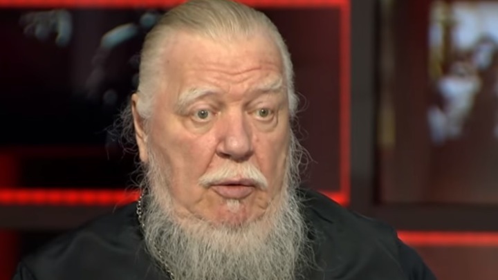 Раньше страна обновлялась! А сейчас?: Отец Димитрий Смирнов прямо заявил о главных капканах в России