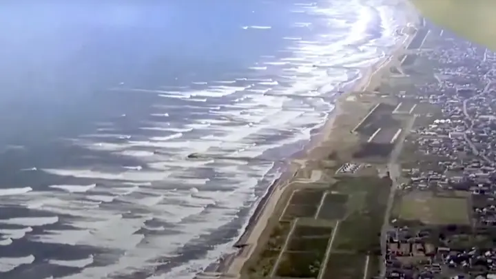 Вода ушла, пирс и катер - на дне: За секунды до цунами. Что увидели в заповеднике на Камчатке?