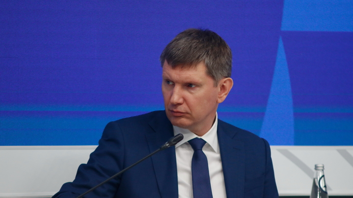 Отсутствие света не оправдание. Глава МЭР прочитал доклад Путину в полной темноте