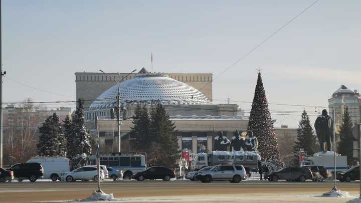 Мэр Новосибирска впервые прокомментировал ограждения в центре города
