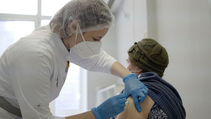 Коронавирус в Краснодарском крае на 7 апреля: прививки от COVID сделали уже 225 тысяч человек