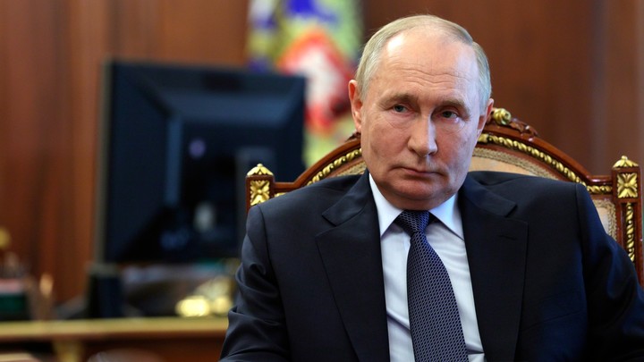 Вы не отвечаете на мой вопрос: Путин поинтересовался, на чём ездит министр финансов Силуанов