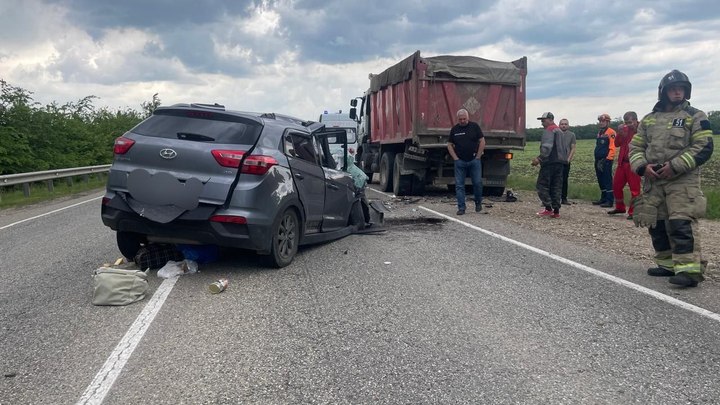 В Тихорецком районе в результате аварии погибли трое человек