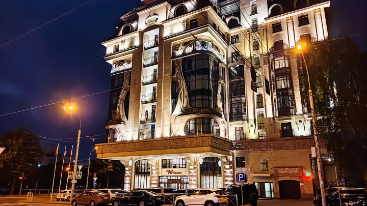 В Новосибирске задержали подозреваемых в хулиганстве в отеле Grand Autograph