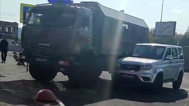 В полиции рассказали подробности задержания мигрантов в крупном ТРК на северо-западе Челябинска