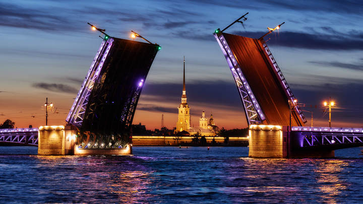 График разводки мостов в Санкт-Петербурге в 2022 году